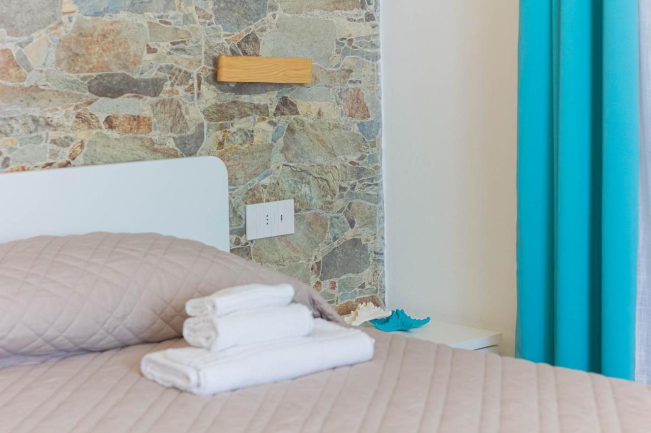 Roccabianca Rooms & Studios Stintino Buitenkant foto