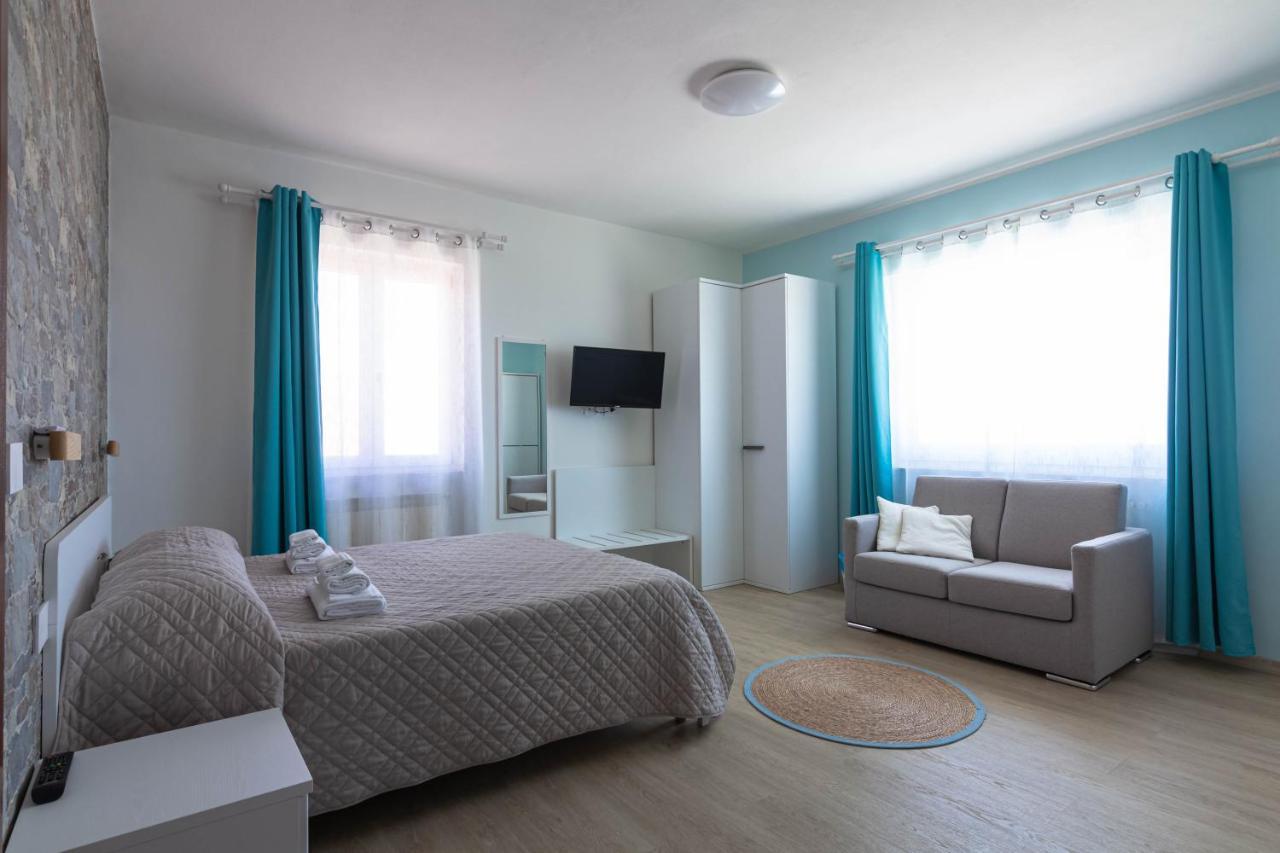 Roccabianca Rooms & Studios Stintino Buitenkant foto