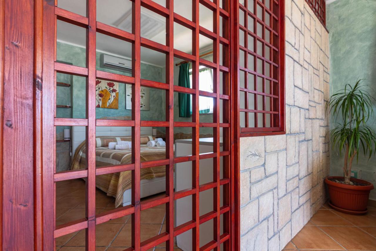 Roccabianca Rooms & Studios Stintino Buitenkant foto